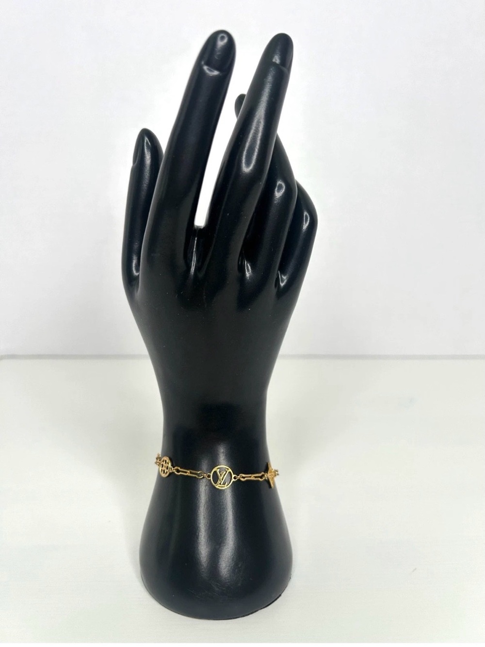 🔥Louis Vuitton Forever Young Bracelet Monogram Flower LV Circle Gold🔥